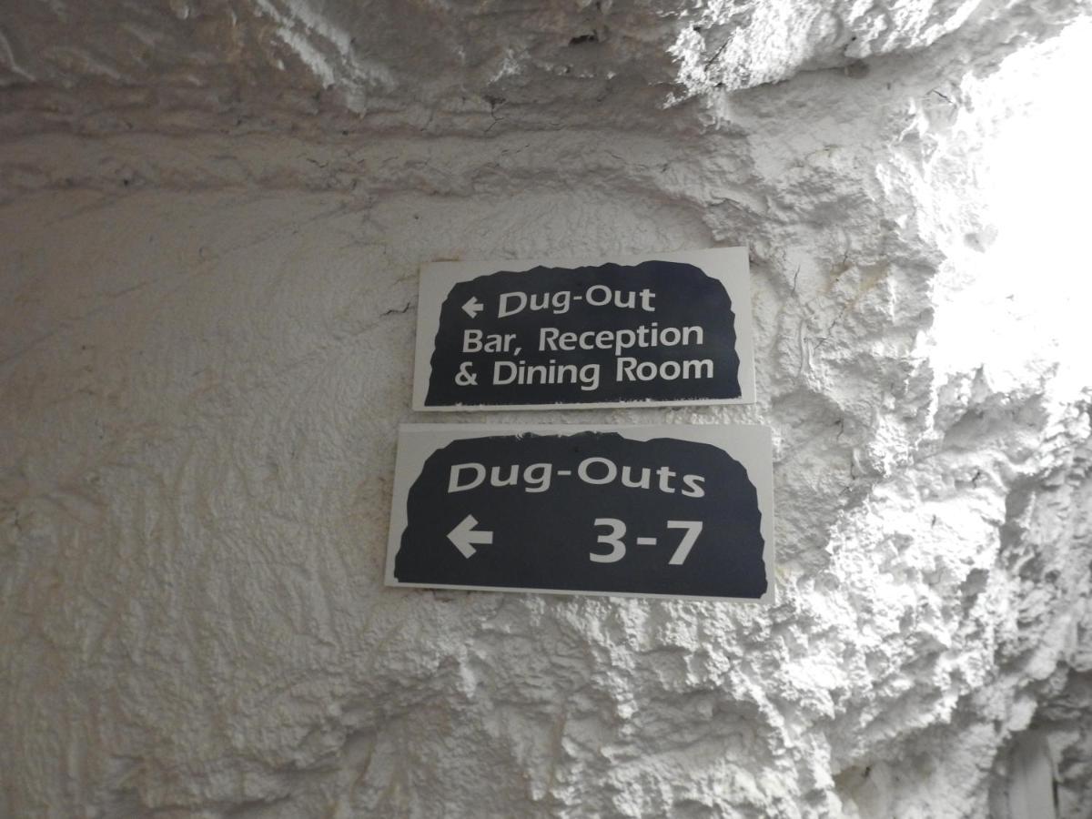 White Cliffs Underground Motel Экстерьер фото