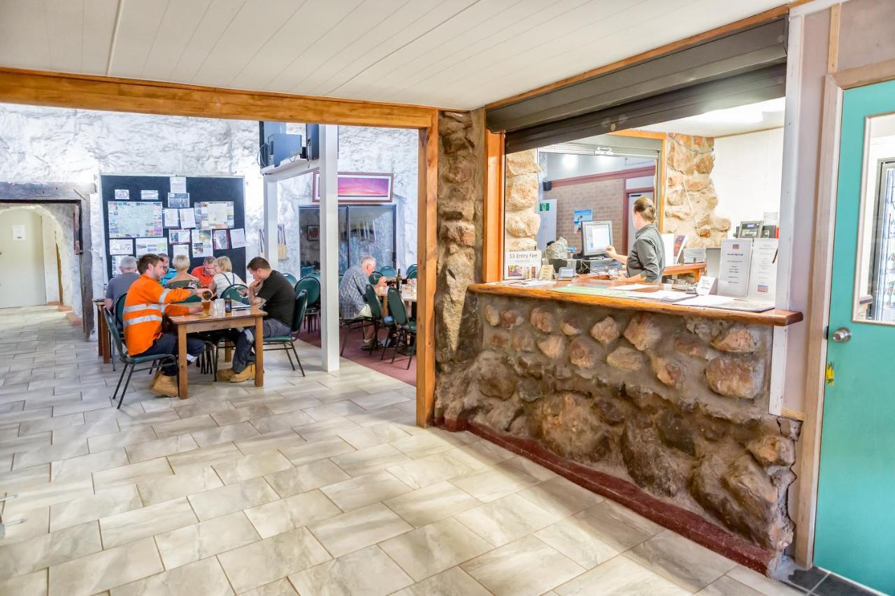 White Cliffs Underground Motel Экстерьер фото
