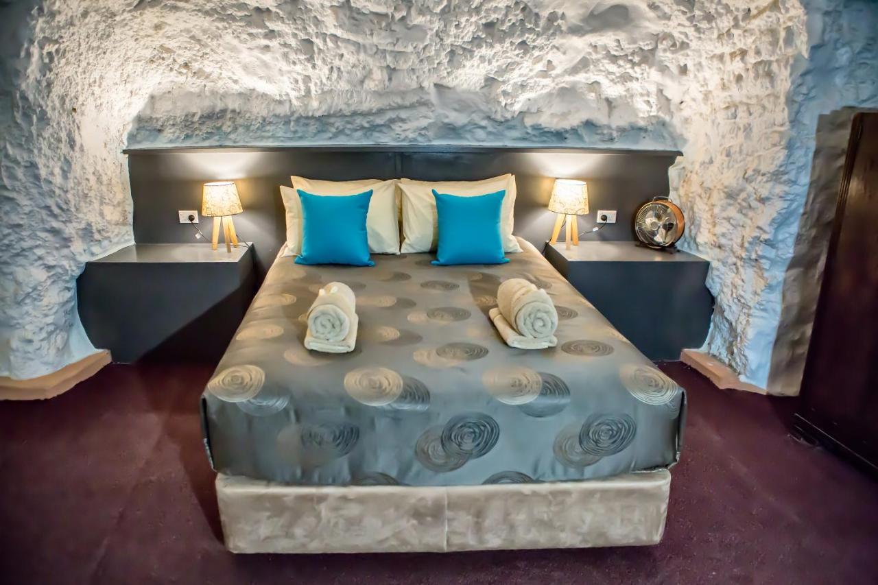 White Cliffs Underground Motel Экстерьер фото