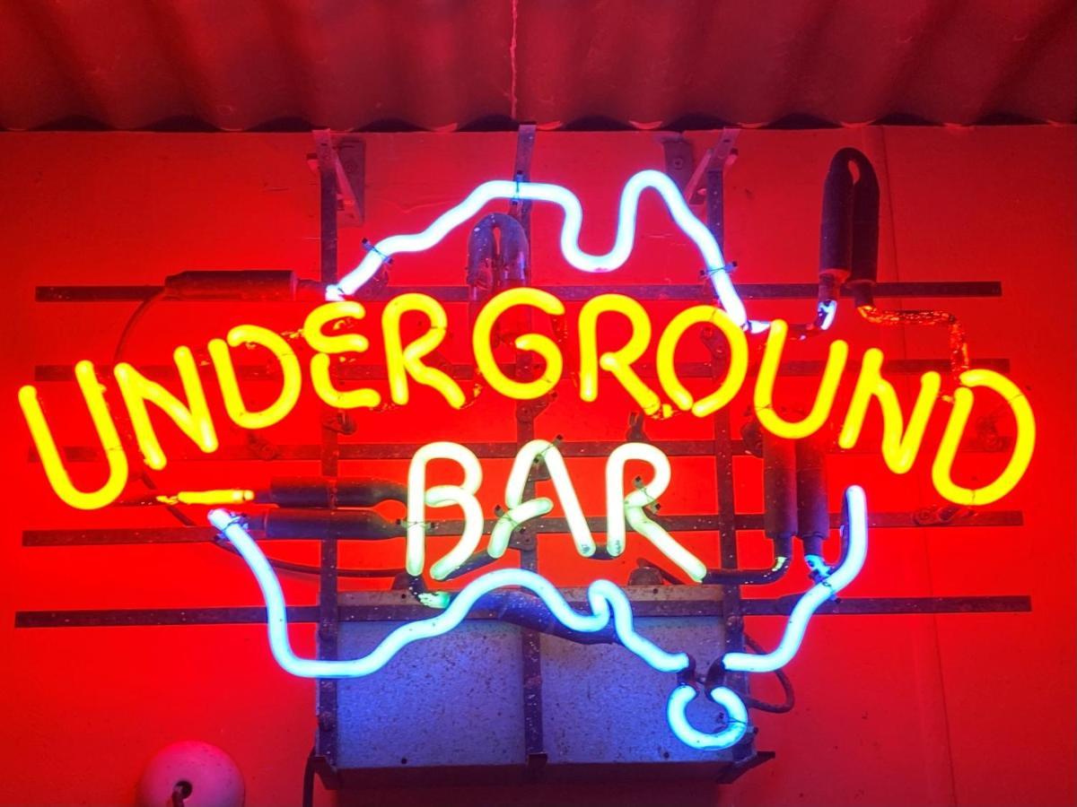 White Cliffs Underground Motel Экстерьер фото